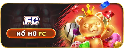 Hai chú gà đá trong trận đấu